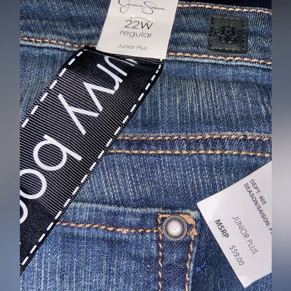 Jeans - Picture 1 of 3